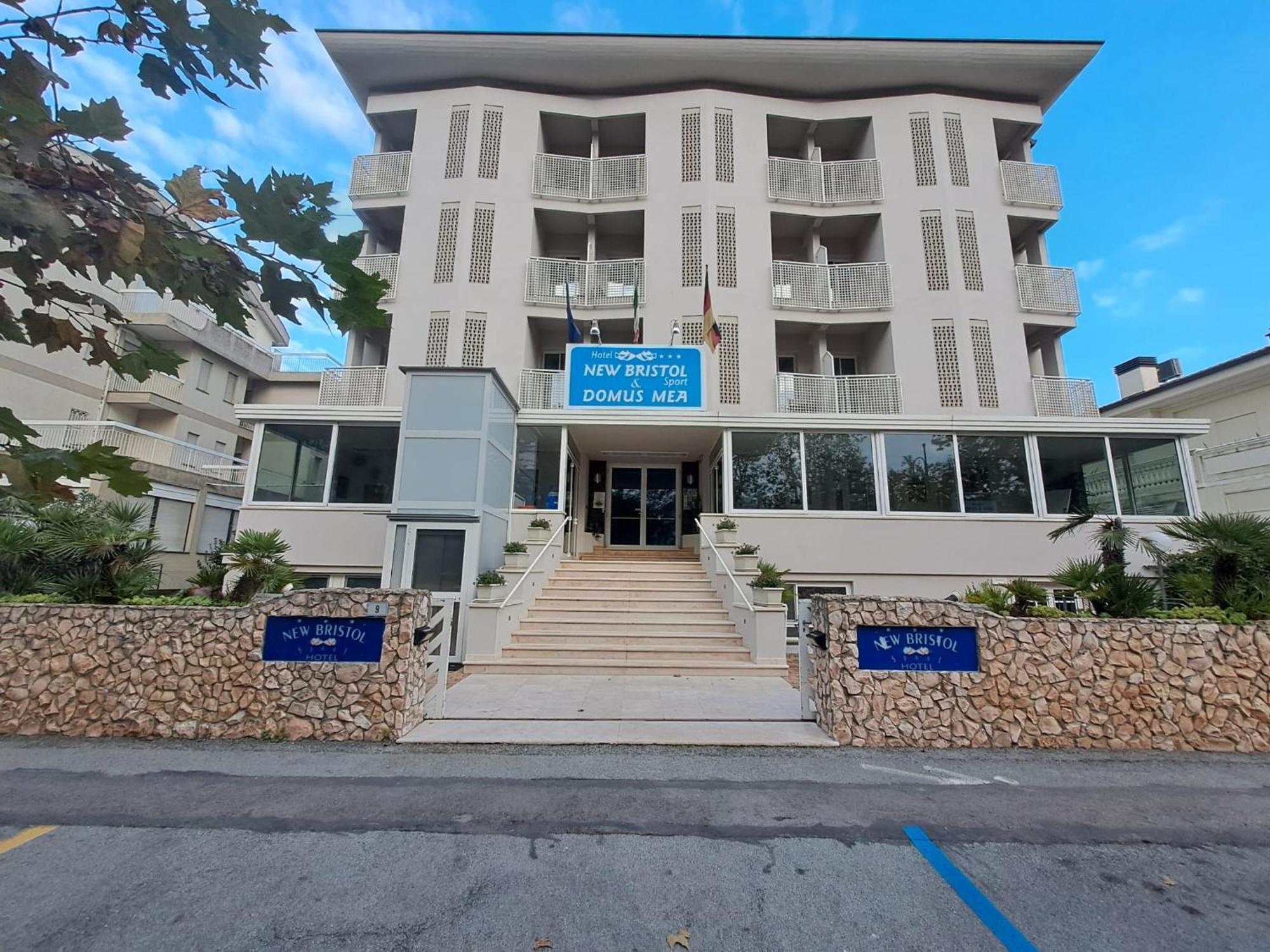 New Bristol Sport Hotel Cesenatico Eksteriør billede